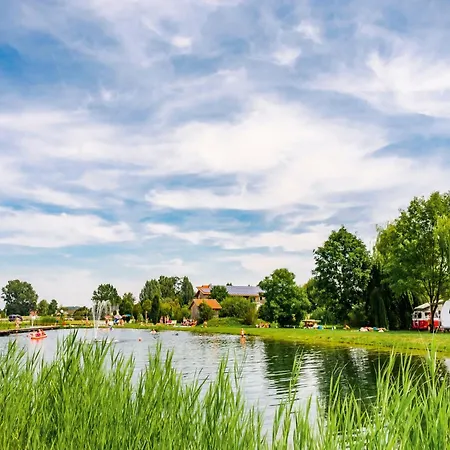 Ferienhaus Im Gemuetlichen Landhausstil Im Vital Camp Bayerbach بيت للعطل *